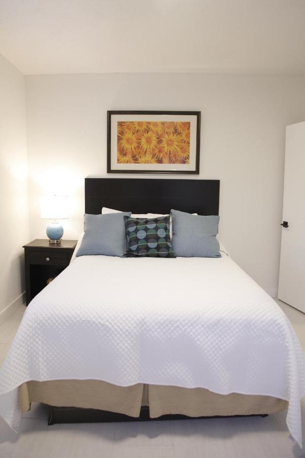 Apt 1 Miami Designer Studio In The Upper East-Side Room photo